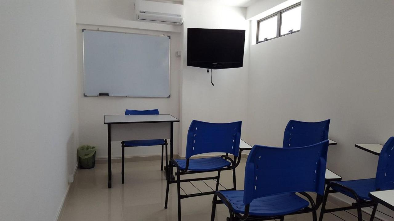 Excelente Flat Em Setubal Boa Viagem Ate 3 Pessoas Cercado Por Restaurantes E Supermercados Pm805 Recife Exterior foto